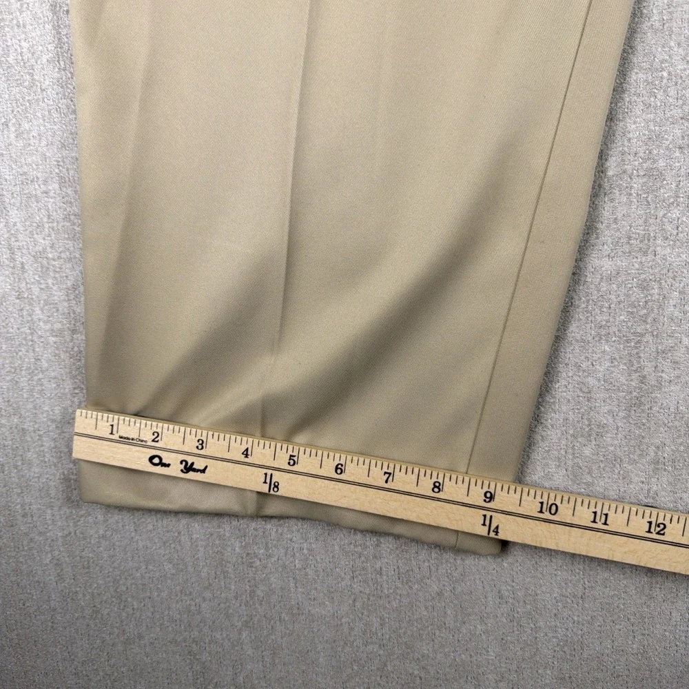 Izod pants Mens Size 36x32 Beige Double Pleated‎ Golf Classix Performance Active